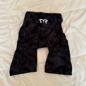 TYR Men’s Avictor Size 23